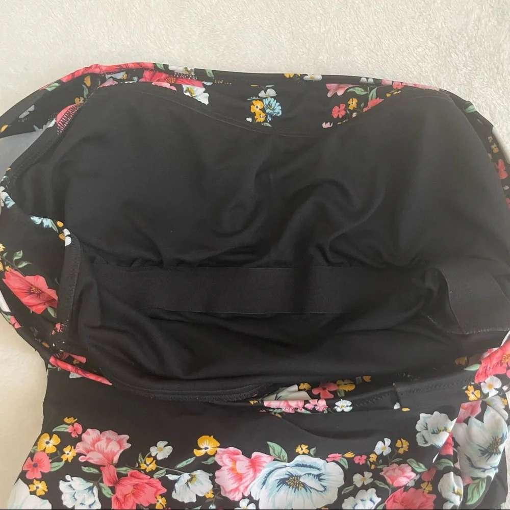 Old Navy off the shoulder swimsuit floral black print M